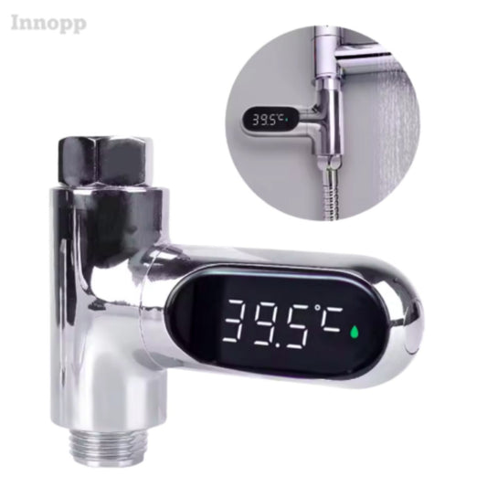 digitale douche thermometer in de kleur chrome staat op 39.5 graden