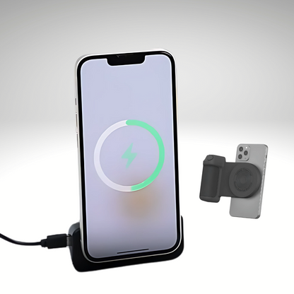 MagSafe telefoonhouder met ingebouwde powerbank – opladen tijdens filmen.