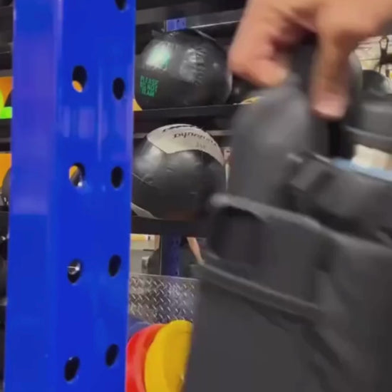 Voorbeeld van het gebruik van de magnetische sporttas verwerkt in video 