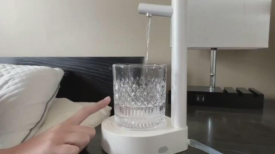 video van klanten die de automatische waterdispenser gebruiken